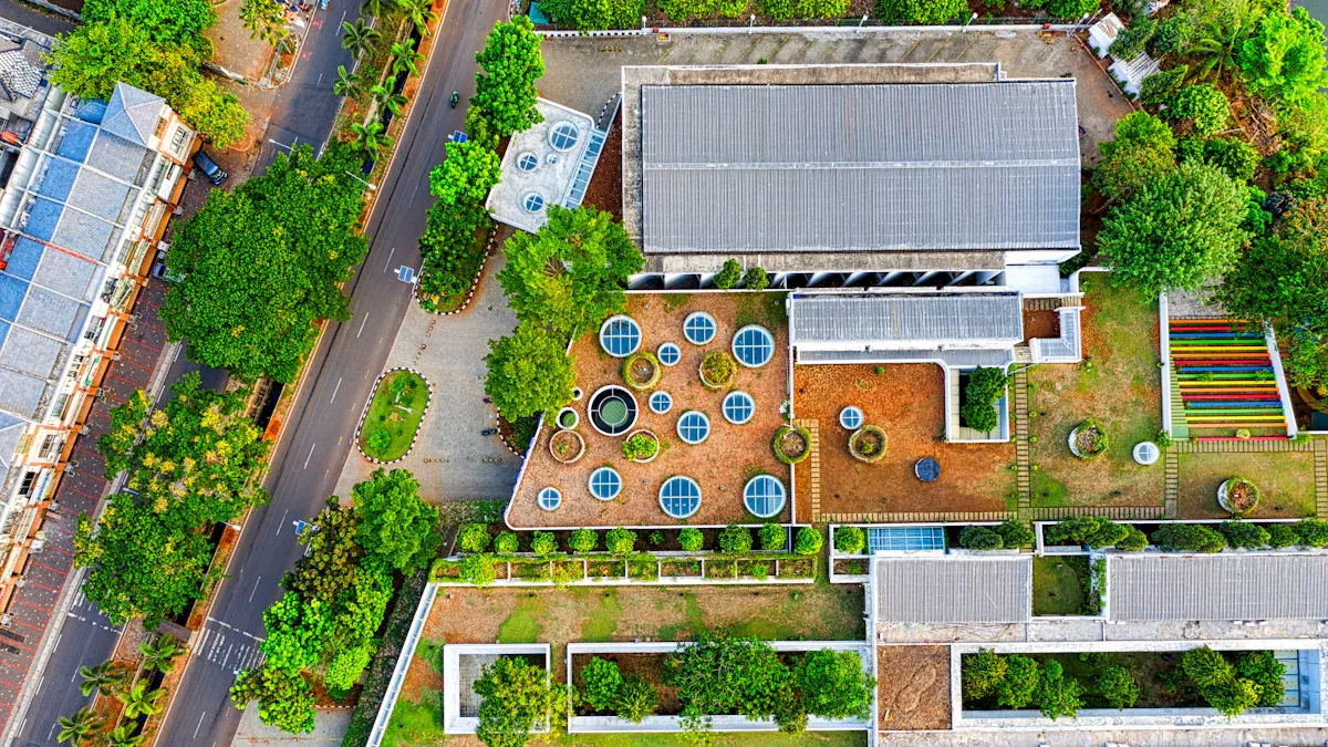 Planning and Establishing Your High-Value Rooftop Farm